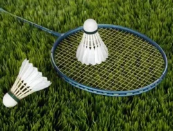Cara Meningkatkan Konsistensi Pukulan Badminton Dengan Latihan Shadow dan Repetisi
