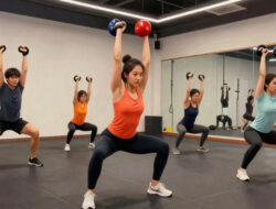 Mengenal Latihan Kettlebell: Variasi Workout yang Dinamis dan Seru